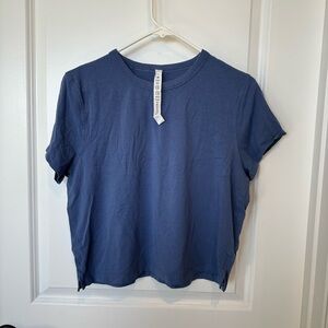 Lululemon T-Shirt